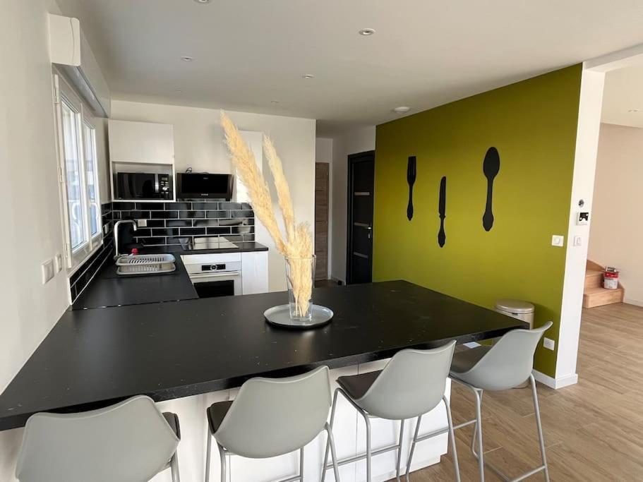 Superbe Maison Avec Jardin Bezannes 外观 照片
